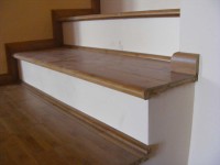 Un bătrân a murit după ce a căzut de la etaj, în propria locuinţă Un bătrân a murit după ce a căzut de la etaj, în propria locuinţă