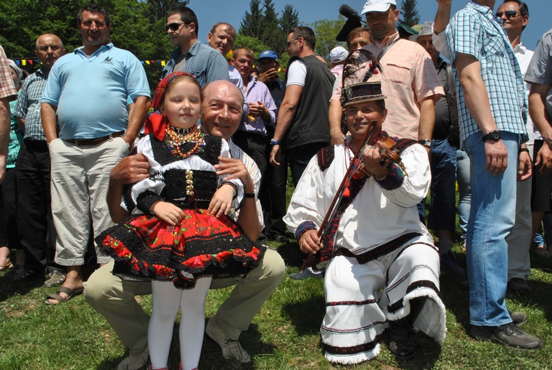 Basescu la sambra Oilor