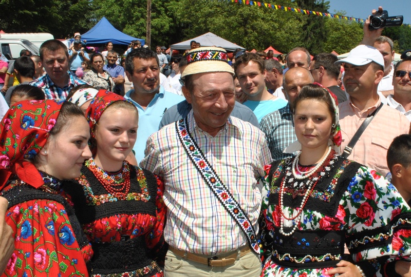 Basescu la sambra Oilor