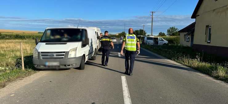 Bombele de pe șosele opriți de polițiști și RAR pentru verificări riguroase în Tătărești
