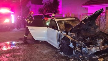masina incendiata satu mare